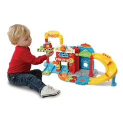 Maxi Caserne De Pompiers Intéractive - Tut Tut Bolides -VTech Jouets Soldes Magasin 503905 Maxi caserne des pompiers min 2
