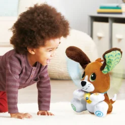 VTECH BABY Toutou Parle Avec Moi - Chien Peluche Interactif 10 VTECH BABY Toutou Parle Avec Moi - Chien Peluche Interactif -VTech Jouets Soldes Magasin 80 610105 ENTIRE TOY enf